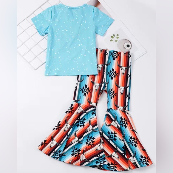 Girls Boutique Western Floral Steer Graphic Top & Floral Bell Bottom Pants Set - Picture 2 of 7